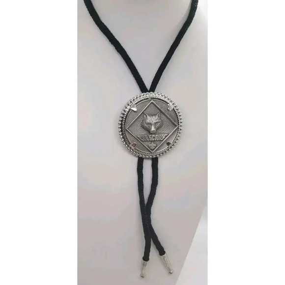 Boy Cub Scout ADULT LEADER Bolo Tie Slide BSA Uniform Official - Picture 1 of 4